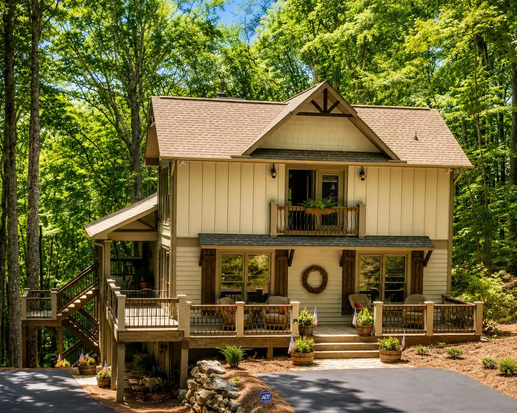 Rock Creek, Custom Cabin